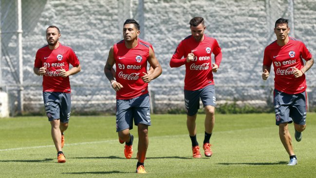 Chile ya trabaja un posible once inicial para el duelo ante Uruguay