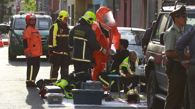 Bomberos trabaja en emergencia química en Providencia