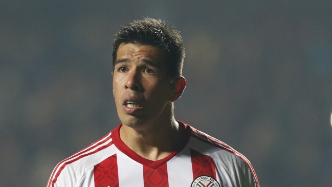 Víctor Cáceres será baja en Paraguay para duelo ante Bolivia