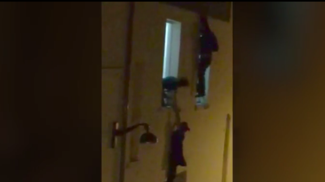 La embarazada que se colgó de la ventana del Bataclan encuentra a su salvador