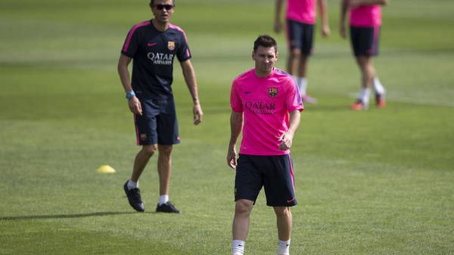 Lionel Messi volvió a entrenar con normalidad a días de enfrentar a Real Madrid