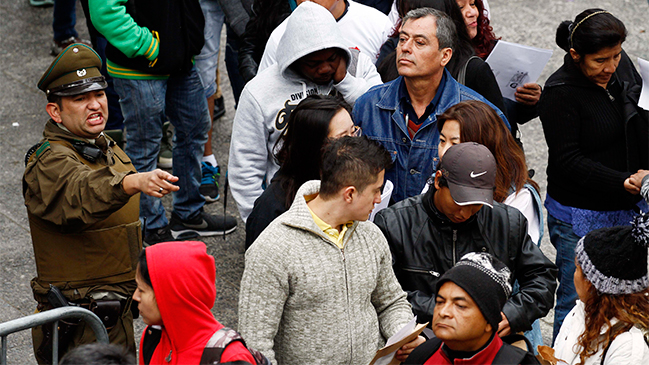 Funcionarios del Registro Civil vuelven a retrasar apertura de las oficinas