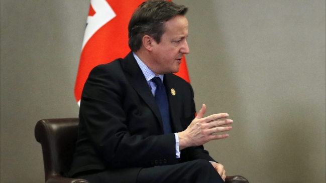 Cameron prometió que el Reino Unido derrotará al terrorismo igual que a Hitler