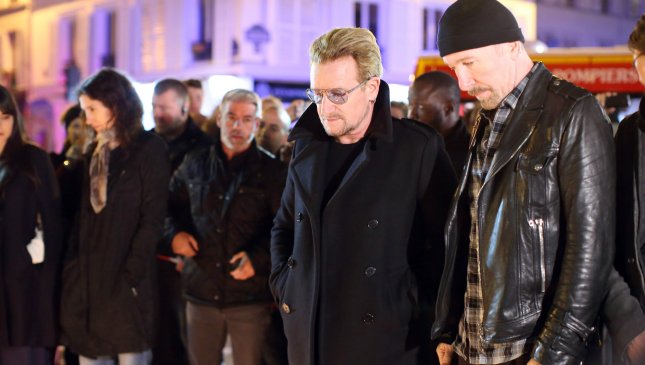 U2 pide una Europa misericordiosa con los refugiados tras el ataque en París