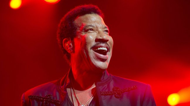 Lionel Richie fue confirmado como la carta anglo de Viña 2016