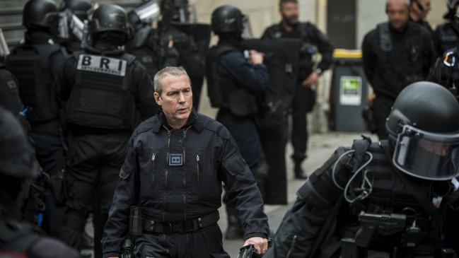 Parlamento francés aprobó prolongación por tres meses del estado de emergencia