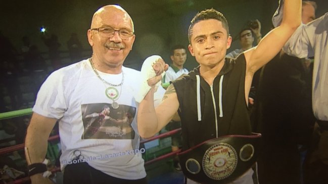 Miguel González venció a ex campeón mundial y conquistó título Latino AMB