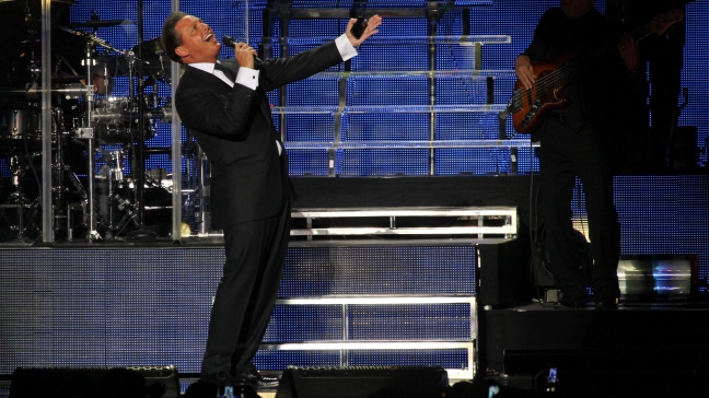 Luis Miguel aplazó conciertos en México