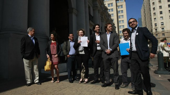 Independientes criticaron alza en cantidad de firmas para constituirse como partido