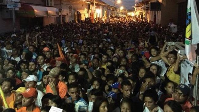 Oposición venezolana denuncia asesinato de dirigente en acto de campaña