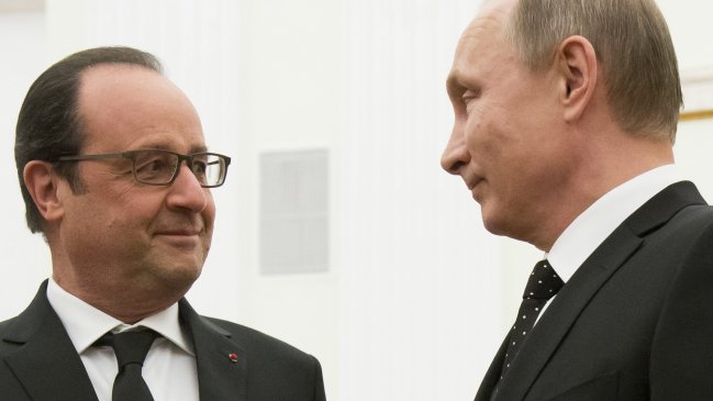Putin y Hollande acuerdan coordinar acciones contra Estado Islámico en Siria