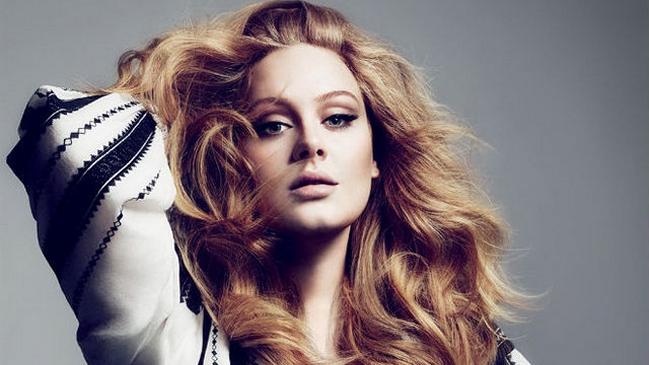 Adele bate récords en el Reino Unido y anuncia gira europea para 2016