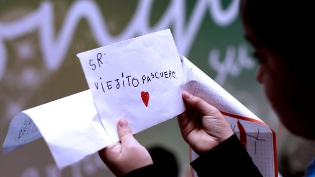 Correos inició su tradicional campaña navideña 