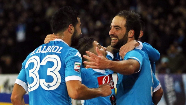 Napoli superó a Inter de Milán y escaló al liderato exclusivo en Italia