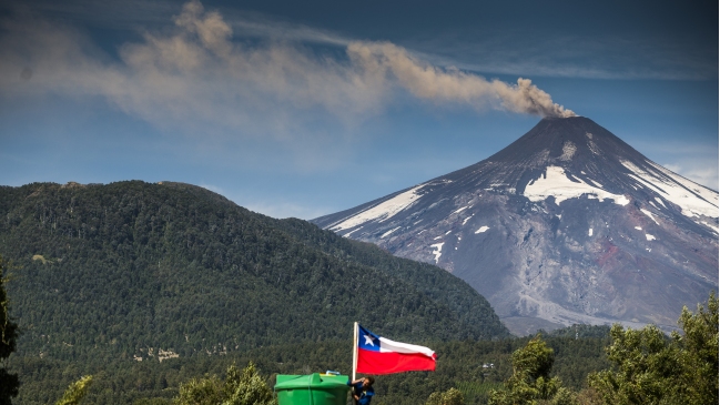 Sernageomin rebajó a verde alerta del volcán Villarrica