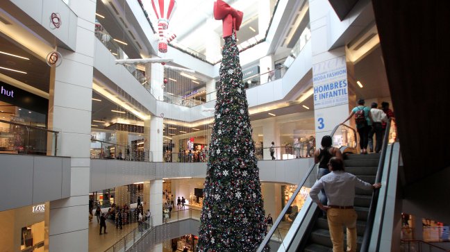 Ministro de Economía recomienda cotizar al hacer las compras de fin de año