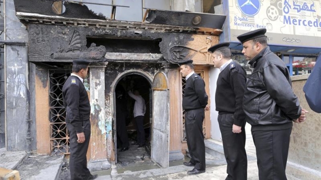 Detienen a dos involucrados en ataque a restaurante en El Cairo