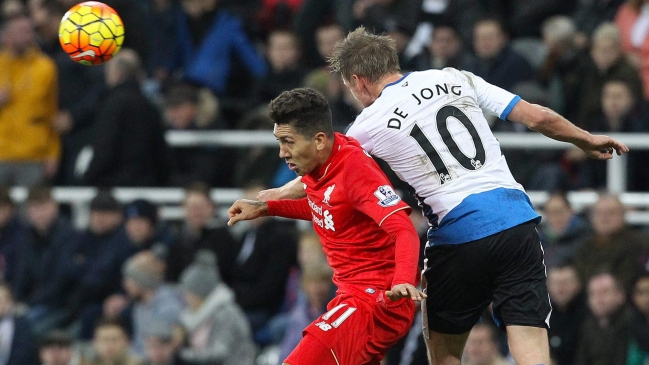 Liverpool perdió con uno de colistas y frenó su remontada en Inglaterra