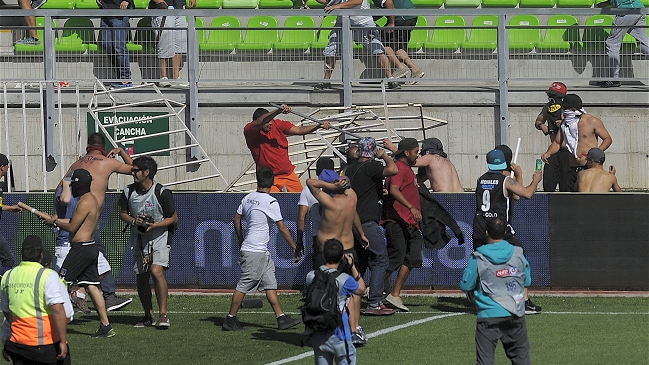 Gobierno anunció querellas contra barristas de Colo Colo y Wanderers
