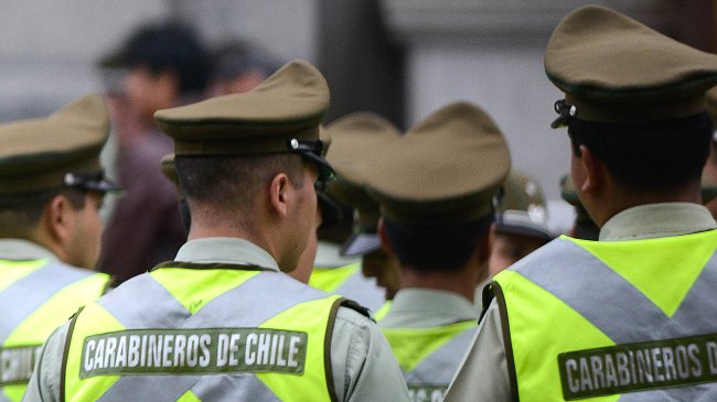 Carabinero golpeó a su pareja y amenazó con un arma a otro funcionario