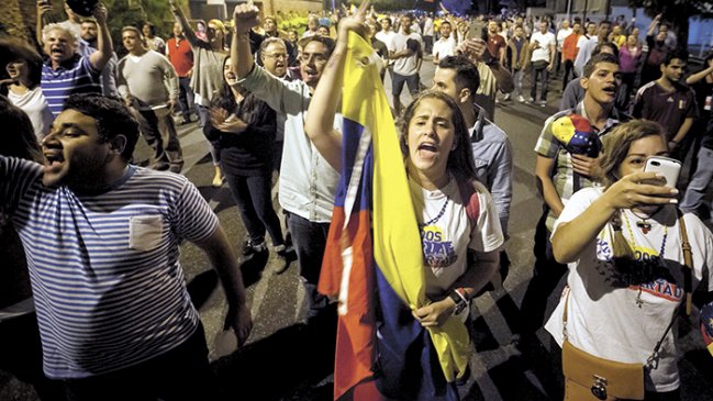 Oposición venezolana logró oficialmente mayoría calificada con 112 diputados