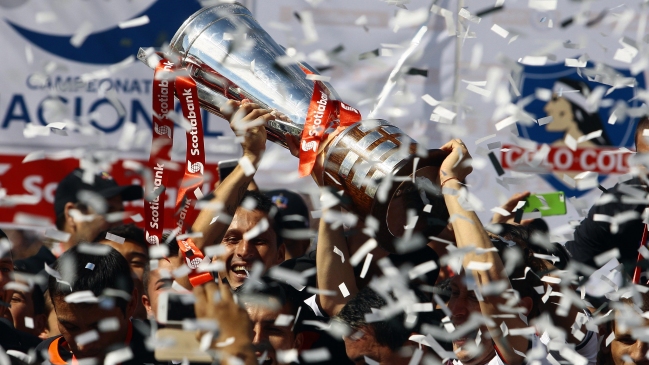 ¿Cuándo y dónde le habrías entregado la copa a Colo Colo?