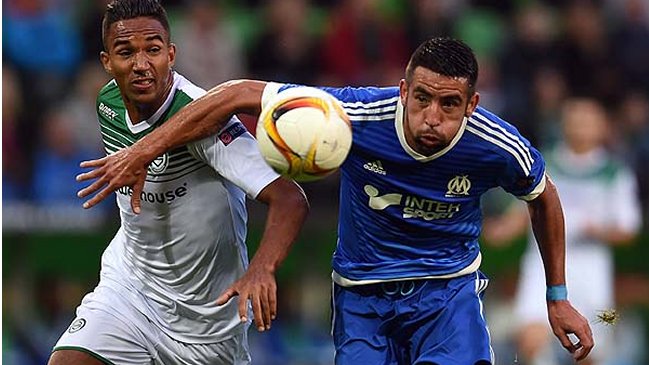 Mauricio Isla festejó el avance de Olympique de Marsella en la Europa League