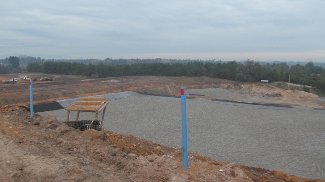 Río Claro: Presentan querella contra empresa de tratamiento de residuos