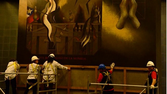 Instalación de mural mantendrá cerrada la estación U. de Chile por cinco horas