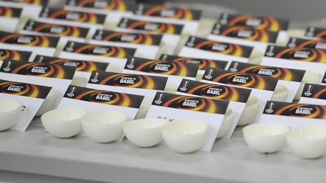 Chilenos tendrán complicados cruces en la Liga de Europa