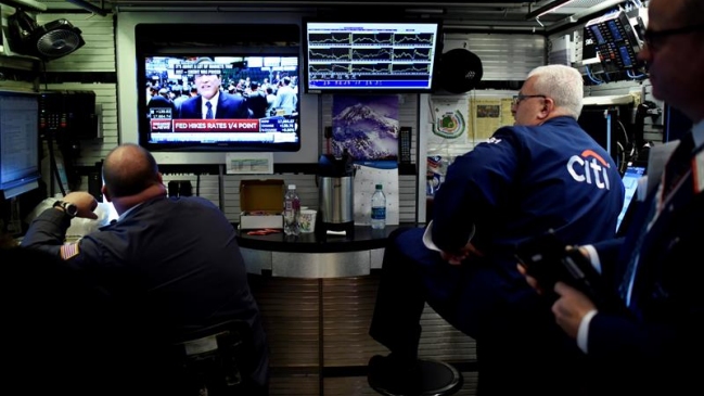 EE.UU: Reserva Federal elevó tasa de interés por primera vez desde 2006