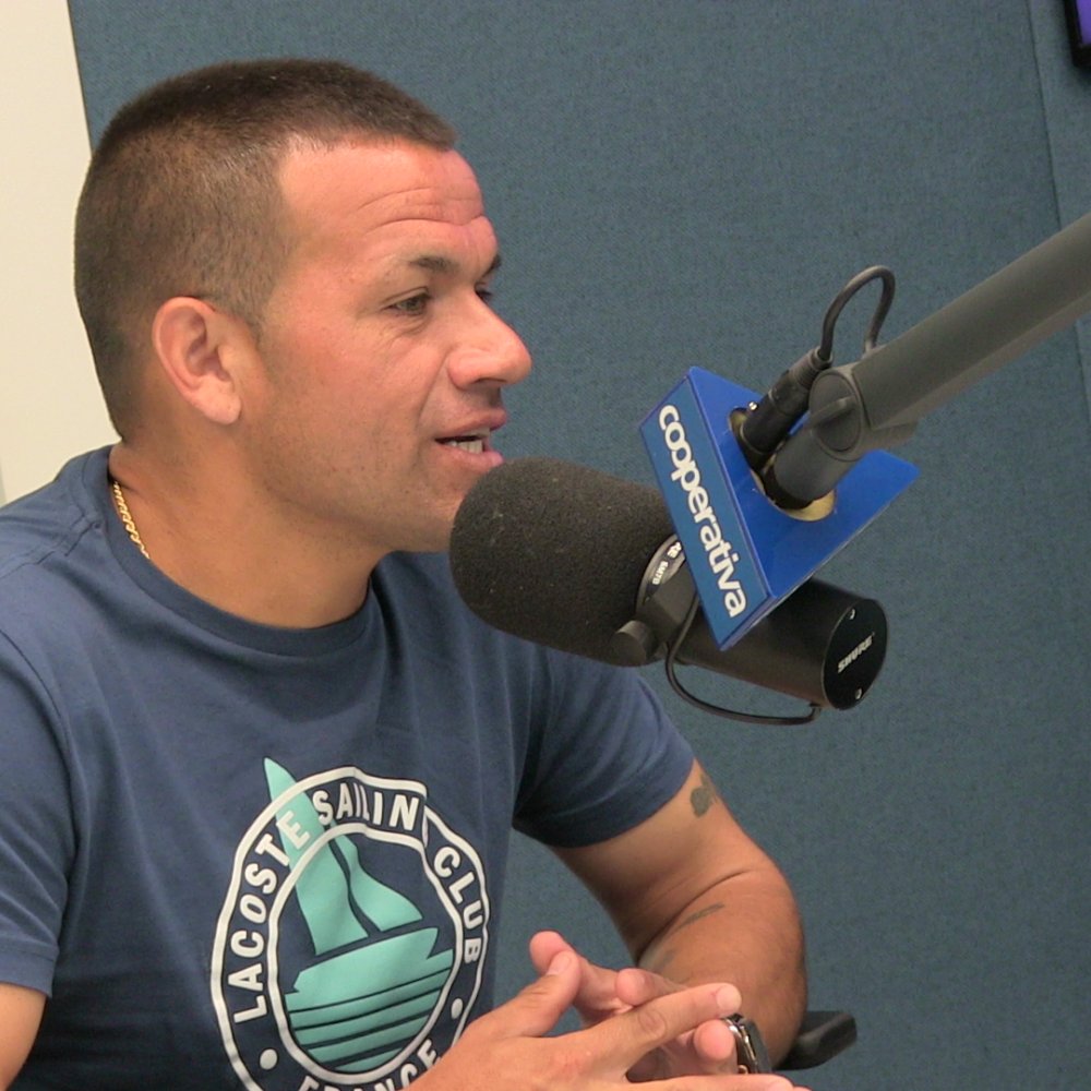 Roberto Avalos presentó su libro Luchando por un Sueño: 