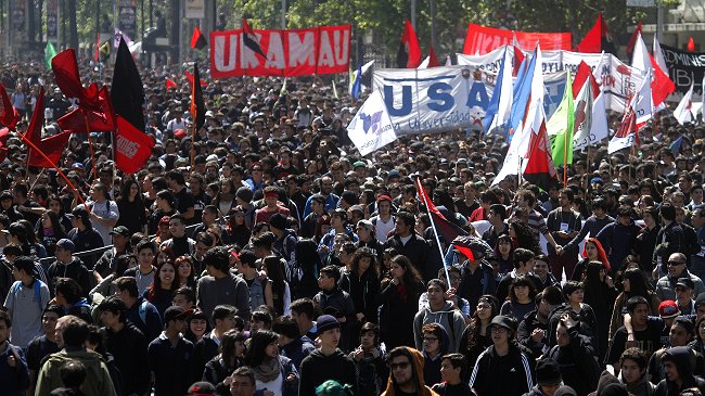 Confech convocó protesta nacional contra la 