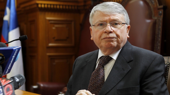 Hugo Dolmestch fue elegido como presidente de la Corte Suprema