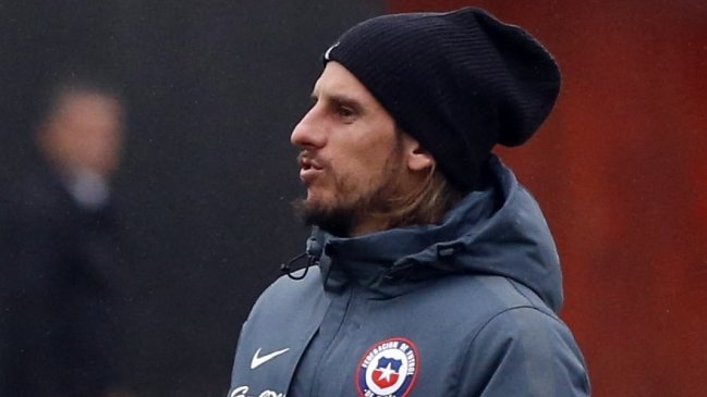 Beccacece acudirá a la justicia por cláusula que traba su llegada a U. de Chile