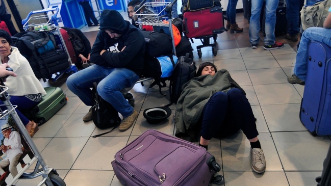 Alcalde de Isla de Pascua por paro en DGAC: Somos rehenes de intereses particulares