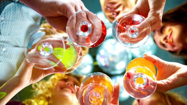 Experto recomienda dos cócteles especiales para Noche Buena