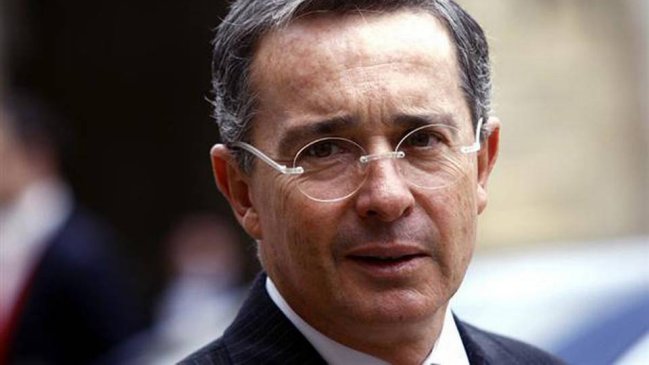 Ex presidente Uribe denunció que sus comunicaciones están siendo interceptadas