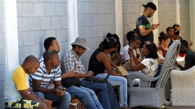 Más de 150.000 cubanos acceden a diario a Internet, el doble que un año antes