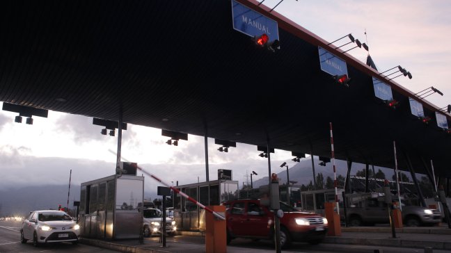 Carabineros: 147.000 vehículos ya abandonaron la capital este fin de semana navideño