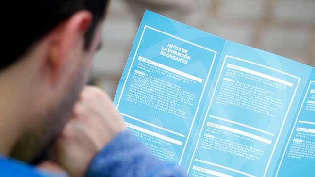 Familiares de pacientes que esperan un trasplante marchan por donaciones