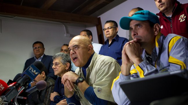 Oposición venezolana definirá en seis meses cómo sacar a Maduro del gobierno