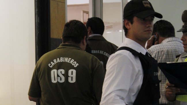 Vendedora frustró asalto a joyería en centro comercial