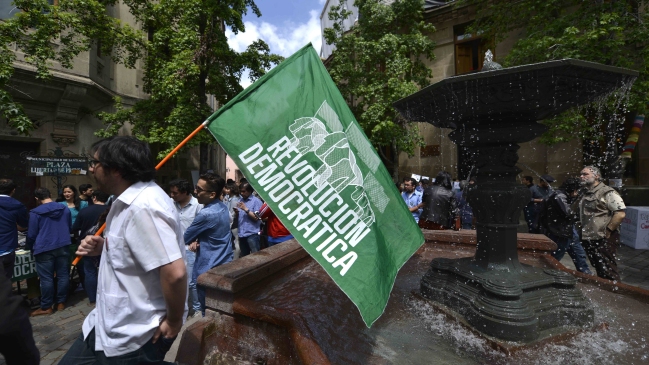 Revolución Democrática realizó 