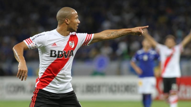 Carlos Sánchez y Carlos Tévez son los grandes candidatos al Mejor de América