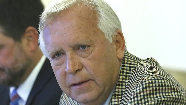 Burgos reconoció que no fue invitado al viaje de Bachelet a La Araucanía