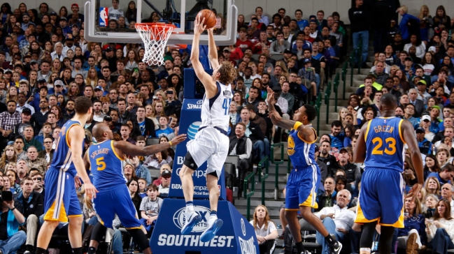 La ausencia de Curry le pasó la cuenta a Golden State ante Dallas