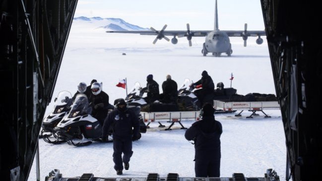 Cómo el apoyo militar impulsa el quehacer científico en la Antártica chilena
