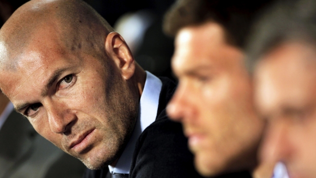 Florentino Pérez confirmó a Zinedine Zidane como sucesor de Rafael Benítez en Real Madrid