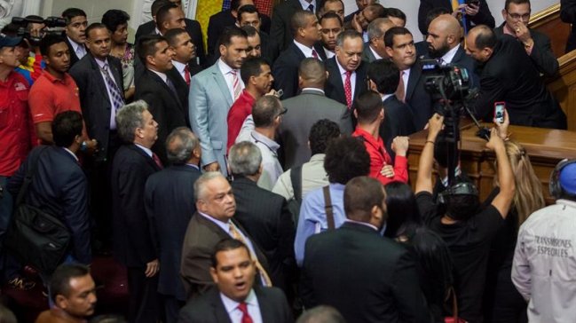 Chavistas presentarán decreto de 